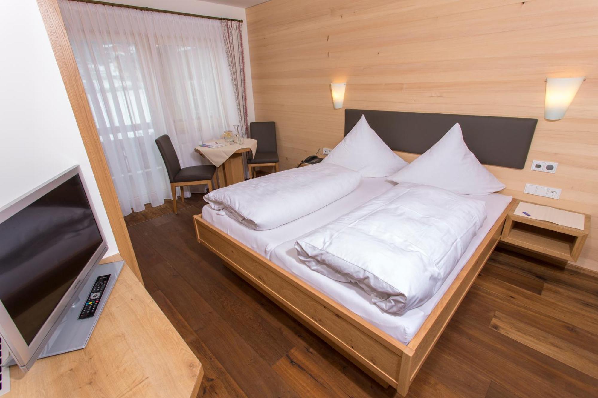 Gaestehaus Mathies Hotel Mittelberg Phòng bức ảnh